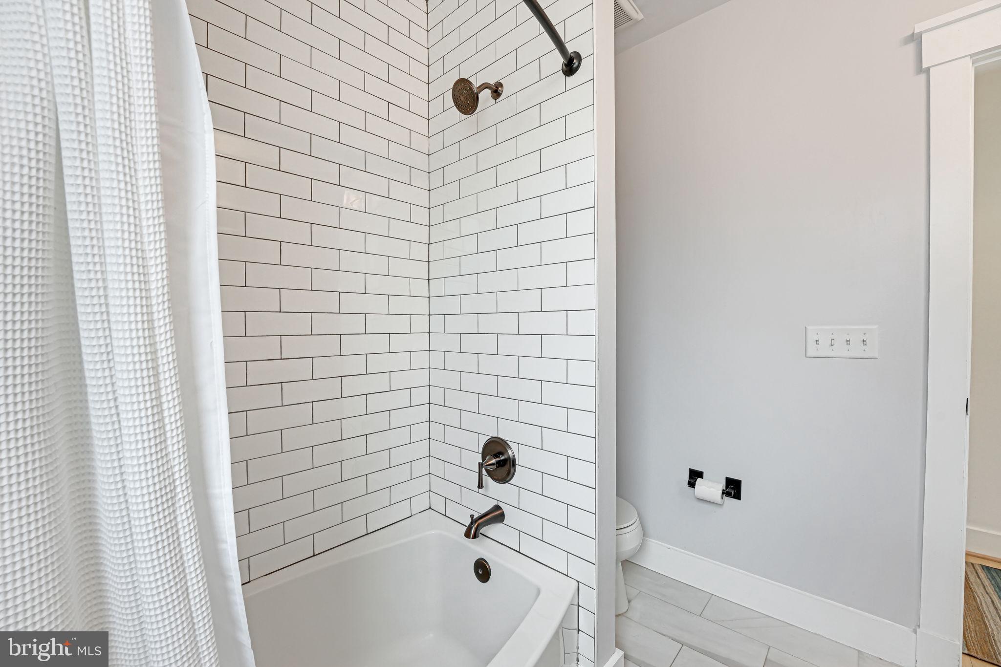 ROSEMONT PARK - Residential