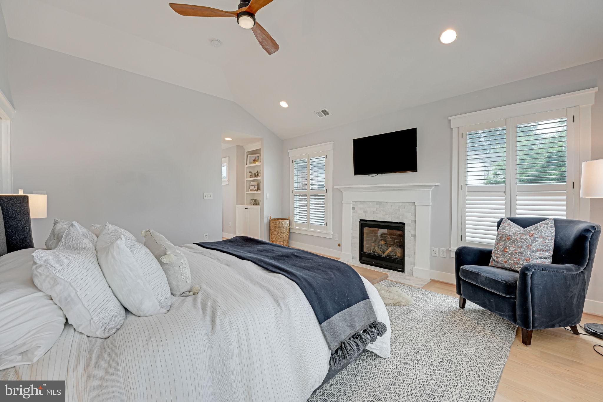 ROSEMONT PARK - Residential