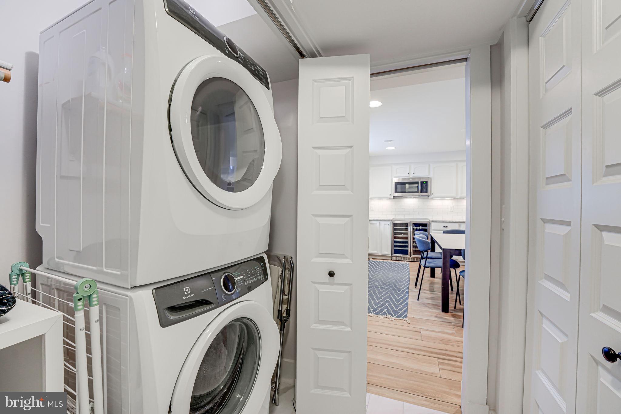 ROSEMONT PARK - Residential