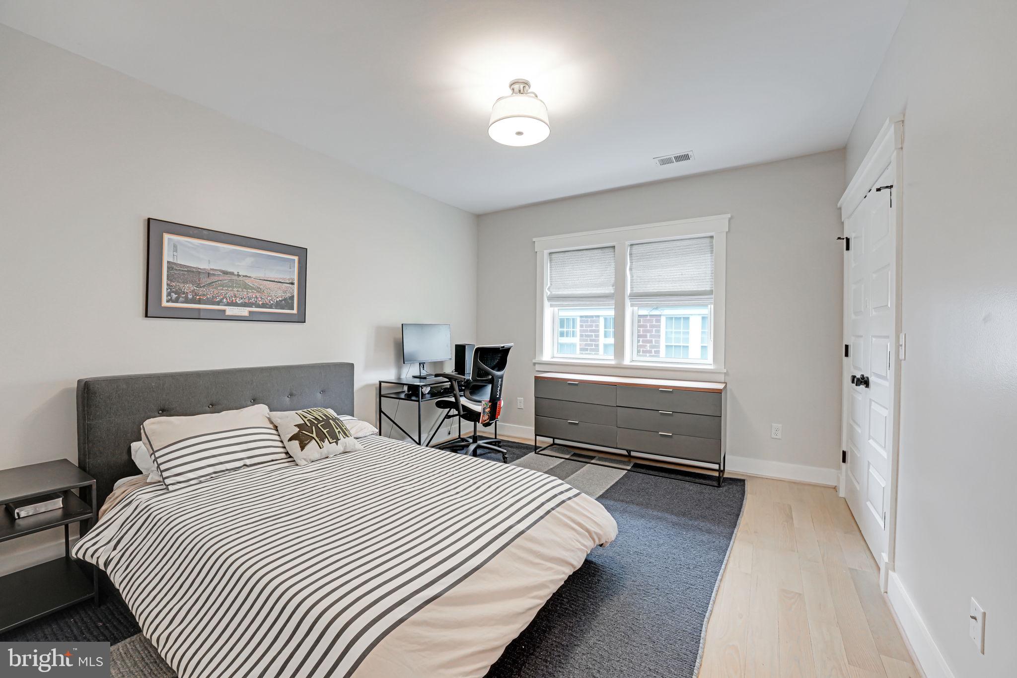 ROSEMONT PARK - Residential