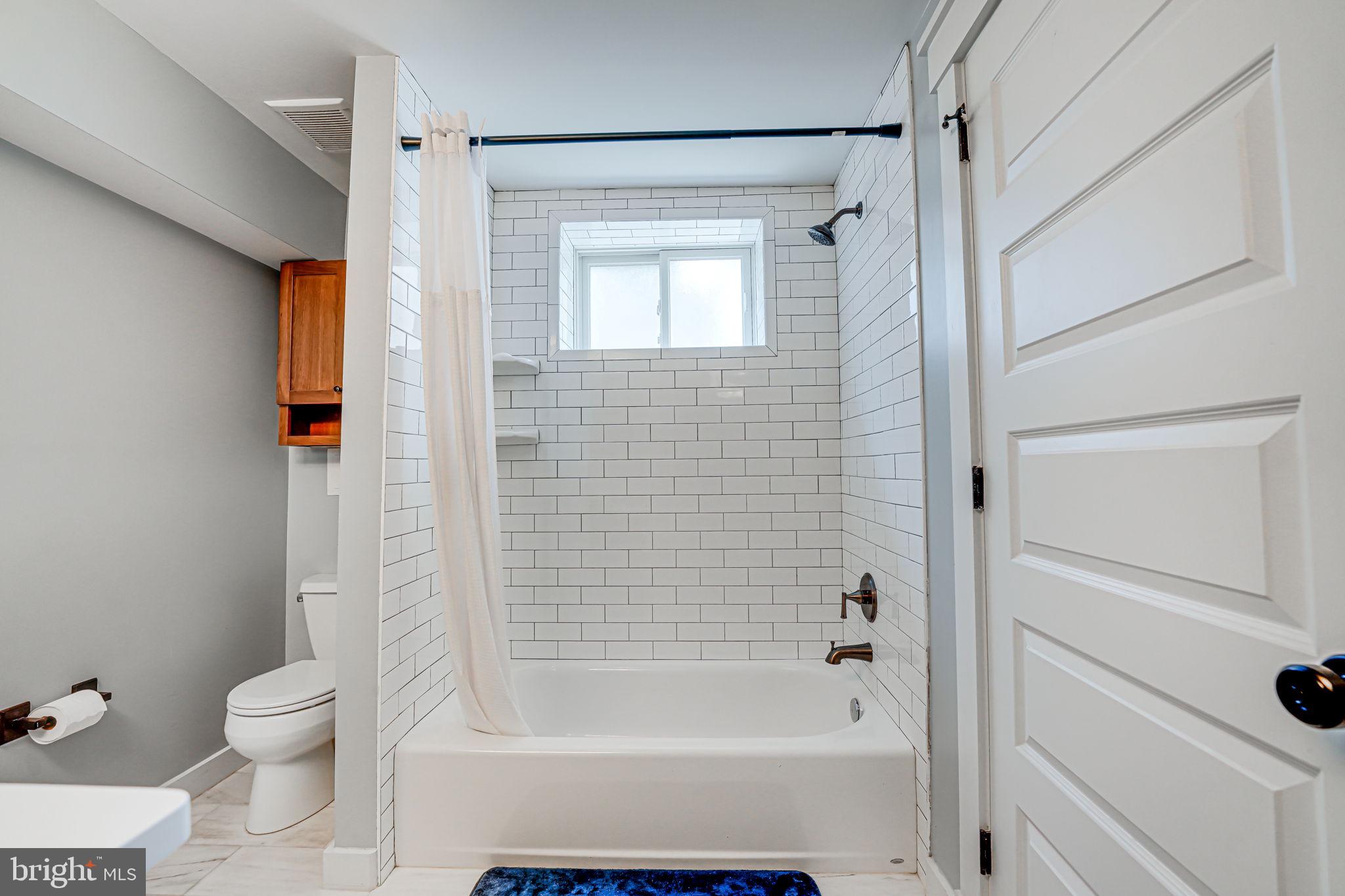 ROSEMONT PARK - Residential