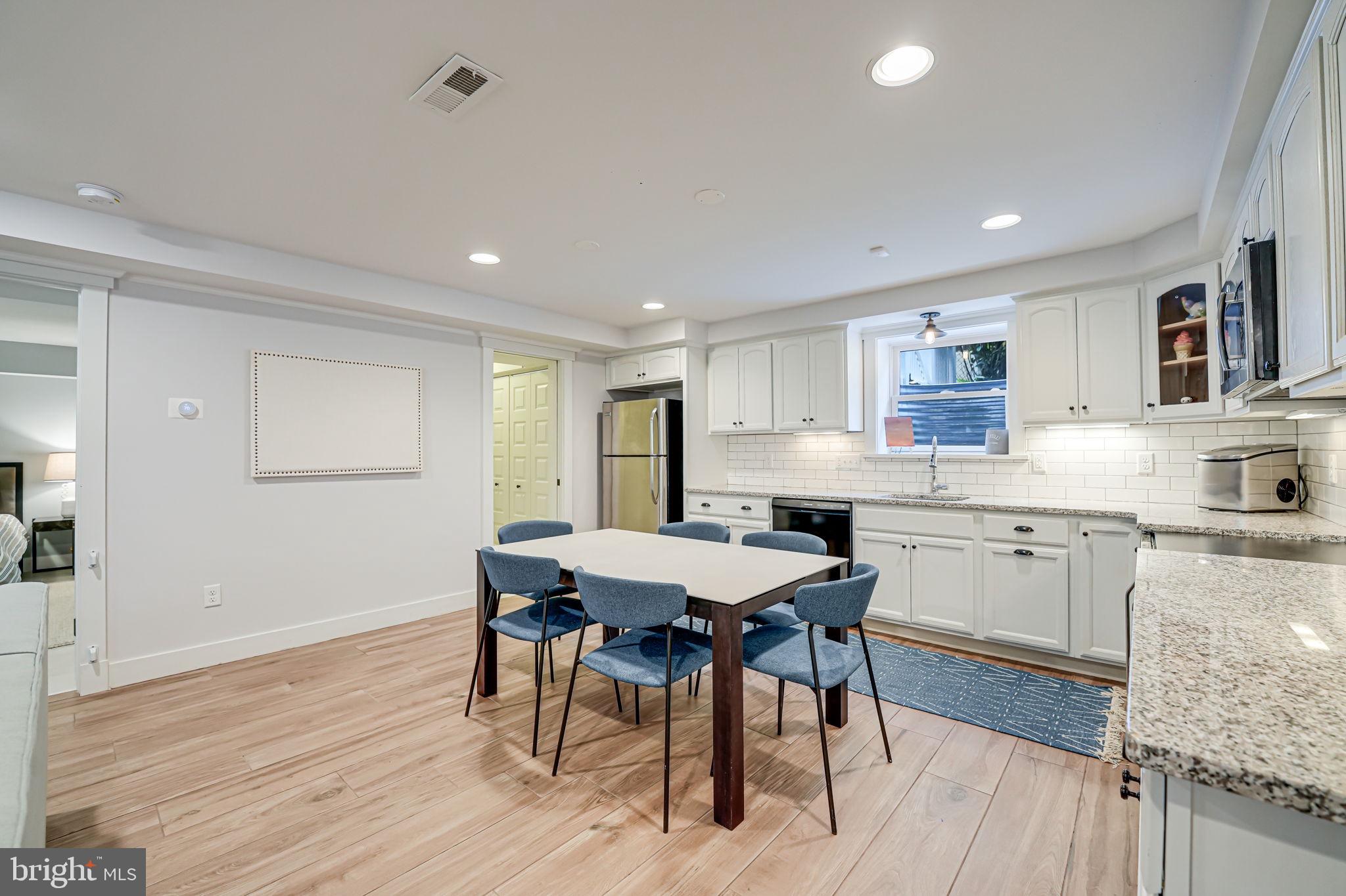 ROSEMONT PARK - Residential