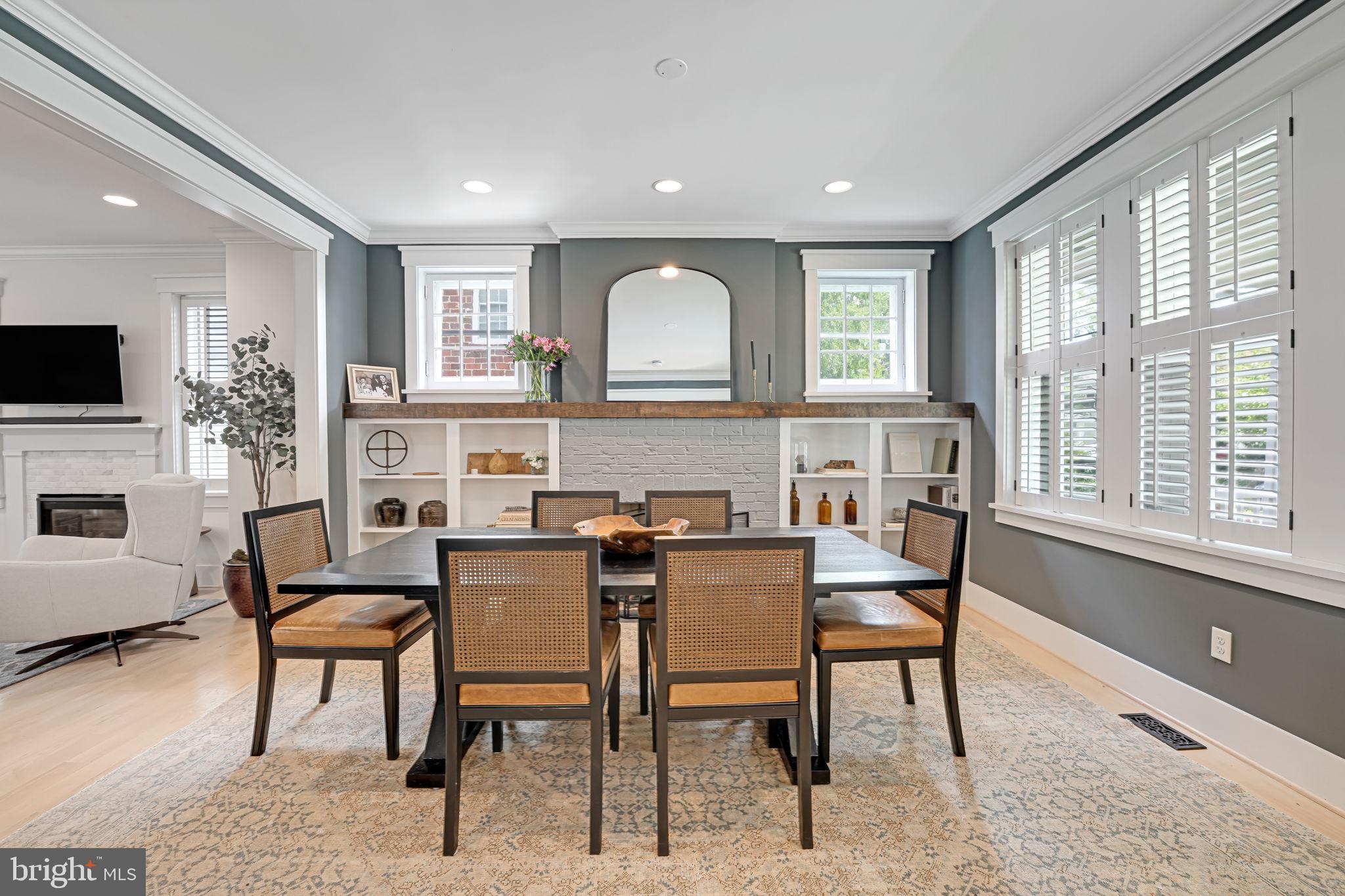 ROSEMONT PARK - Residential