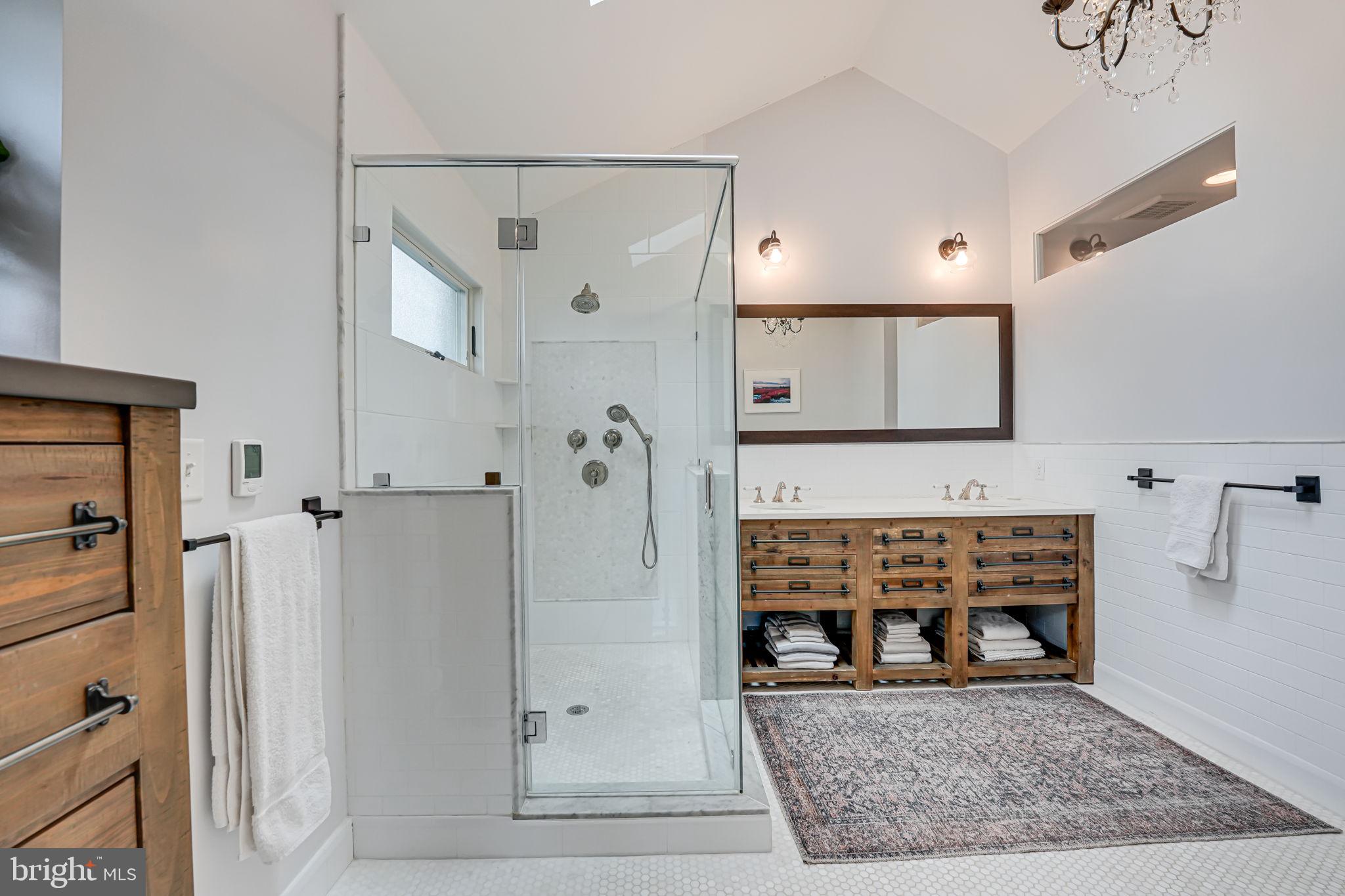 ROSEMONT PARK - Residential