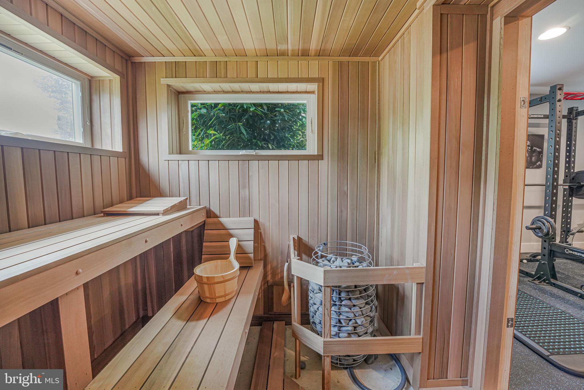 ROSEMONT PARK - Residential