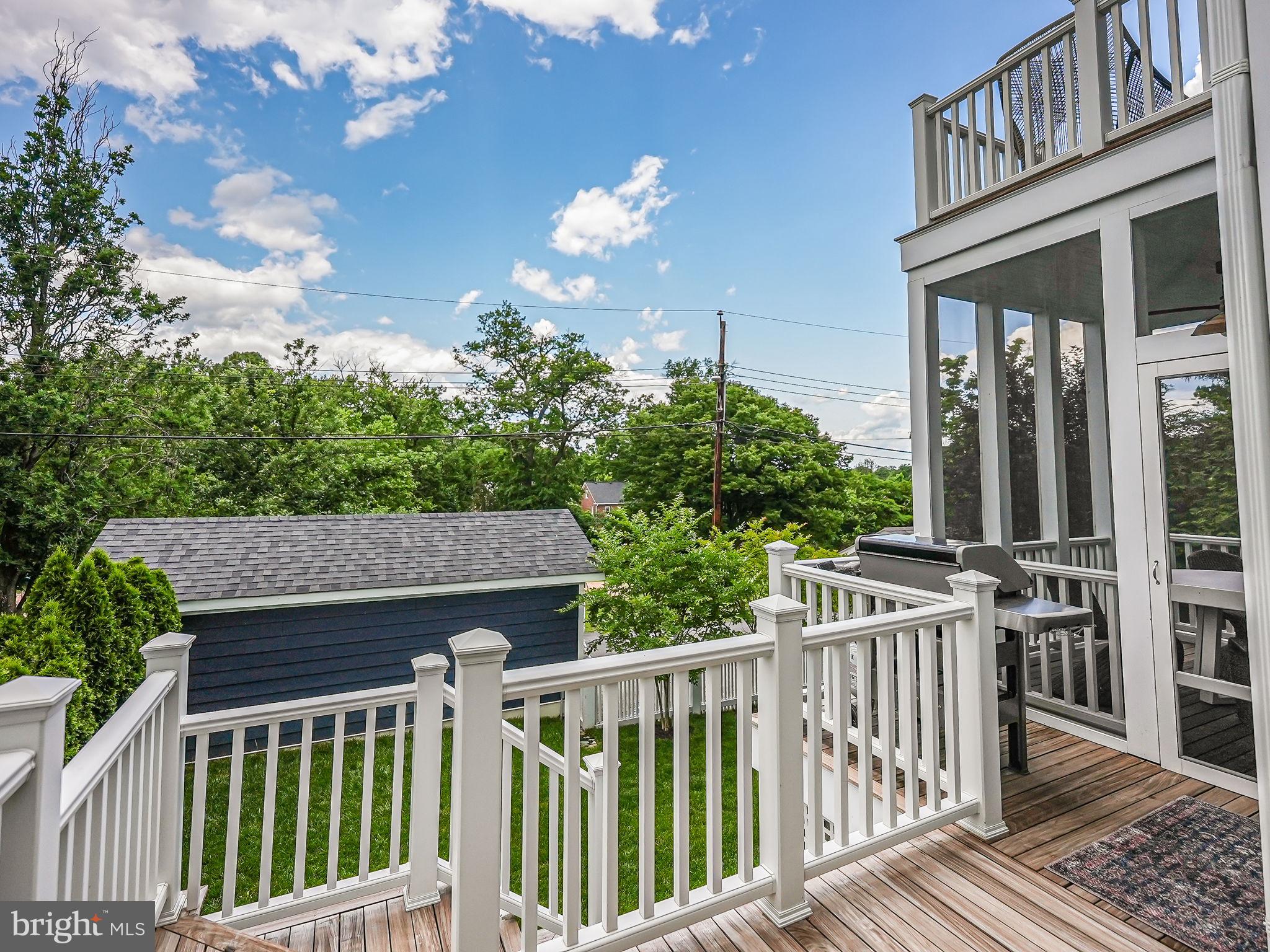 ROSEMONT PARK - Residential