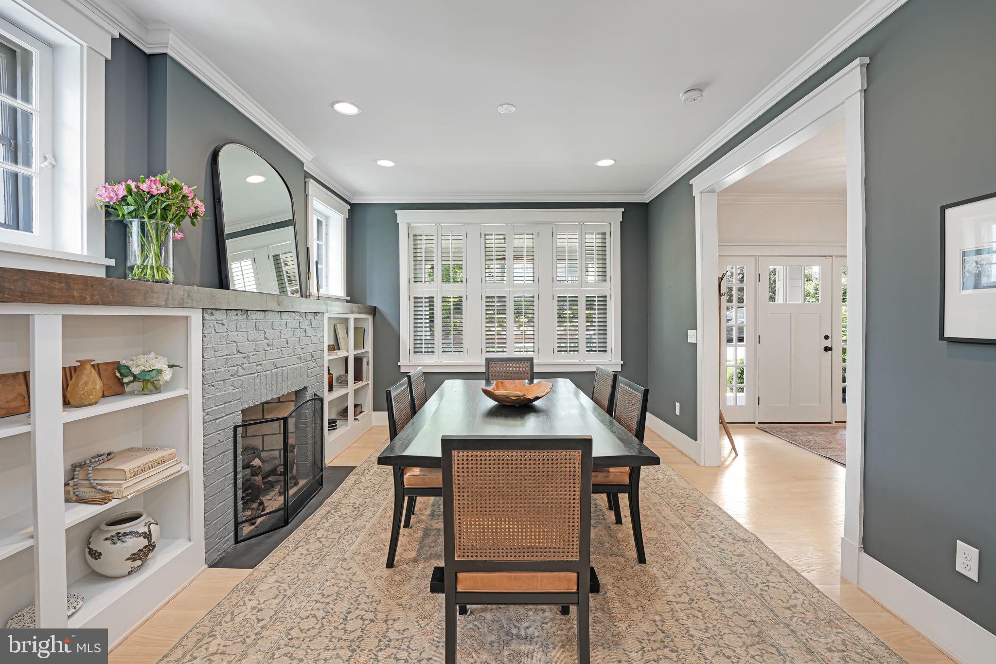 ROSEMONT PARK - Residential