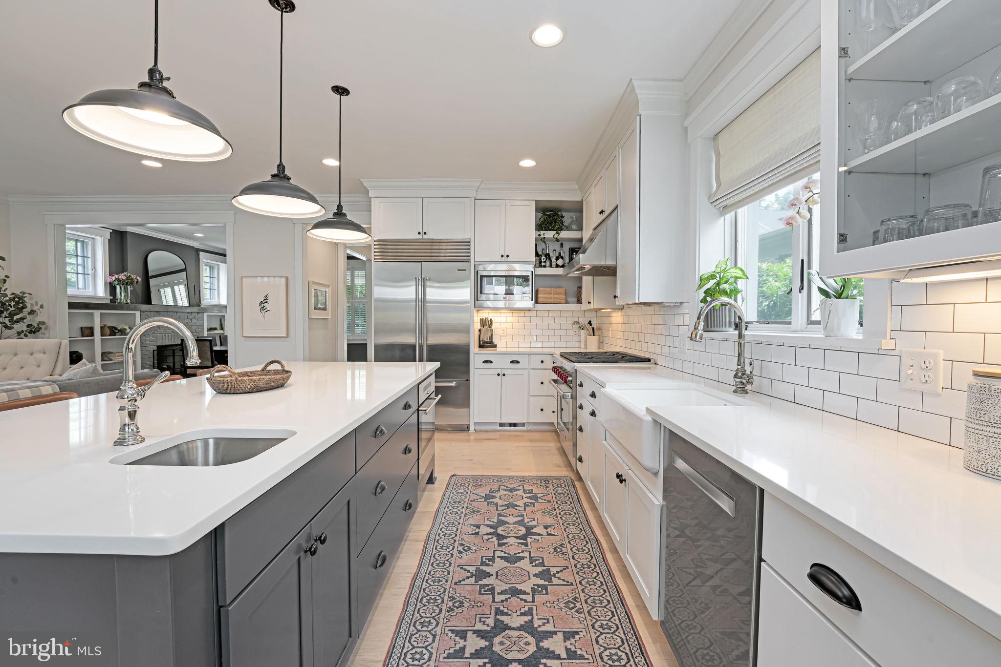 ROSEMONT PARK - Residential