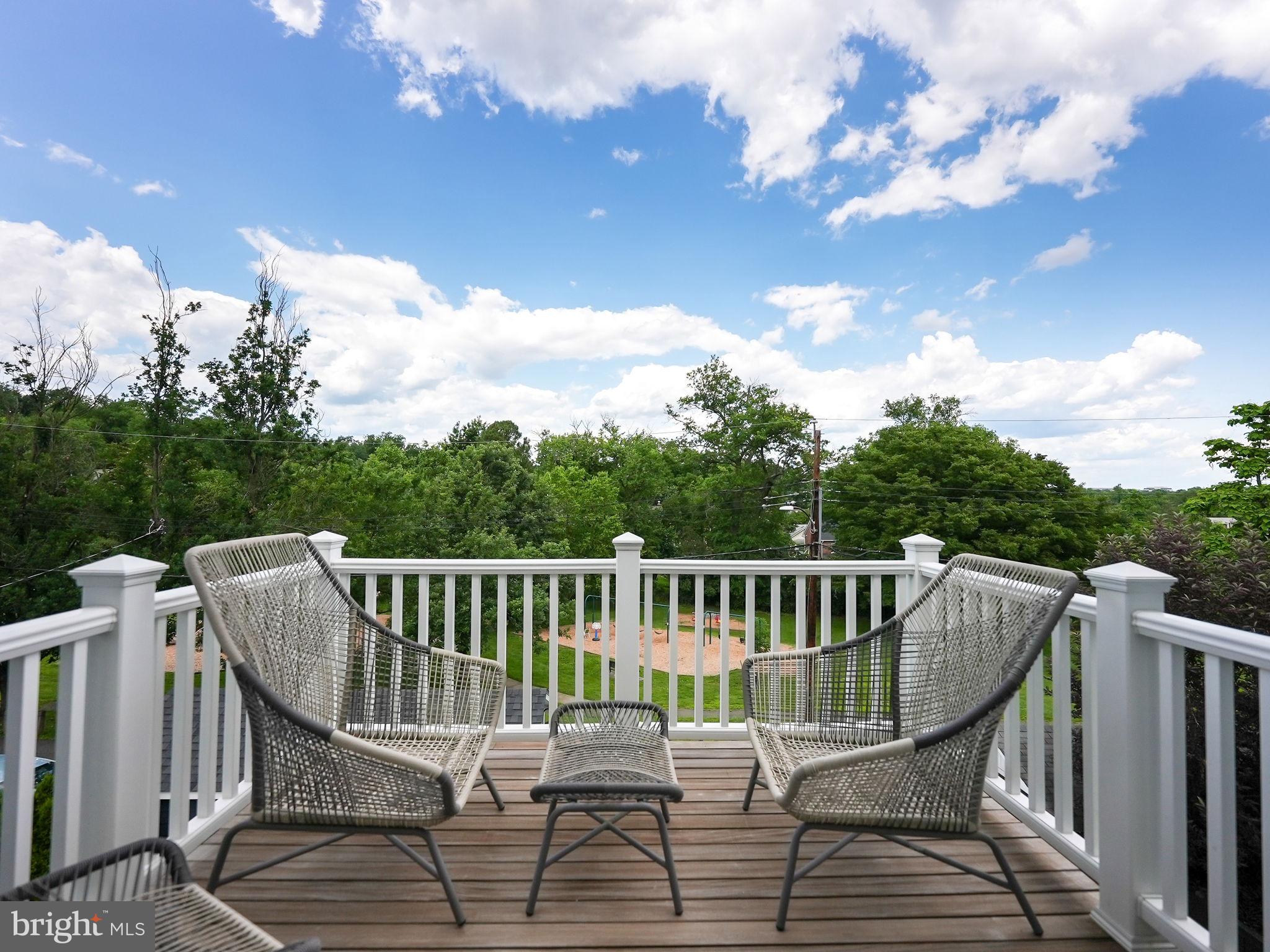 ROSEMONT PARK - Residential