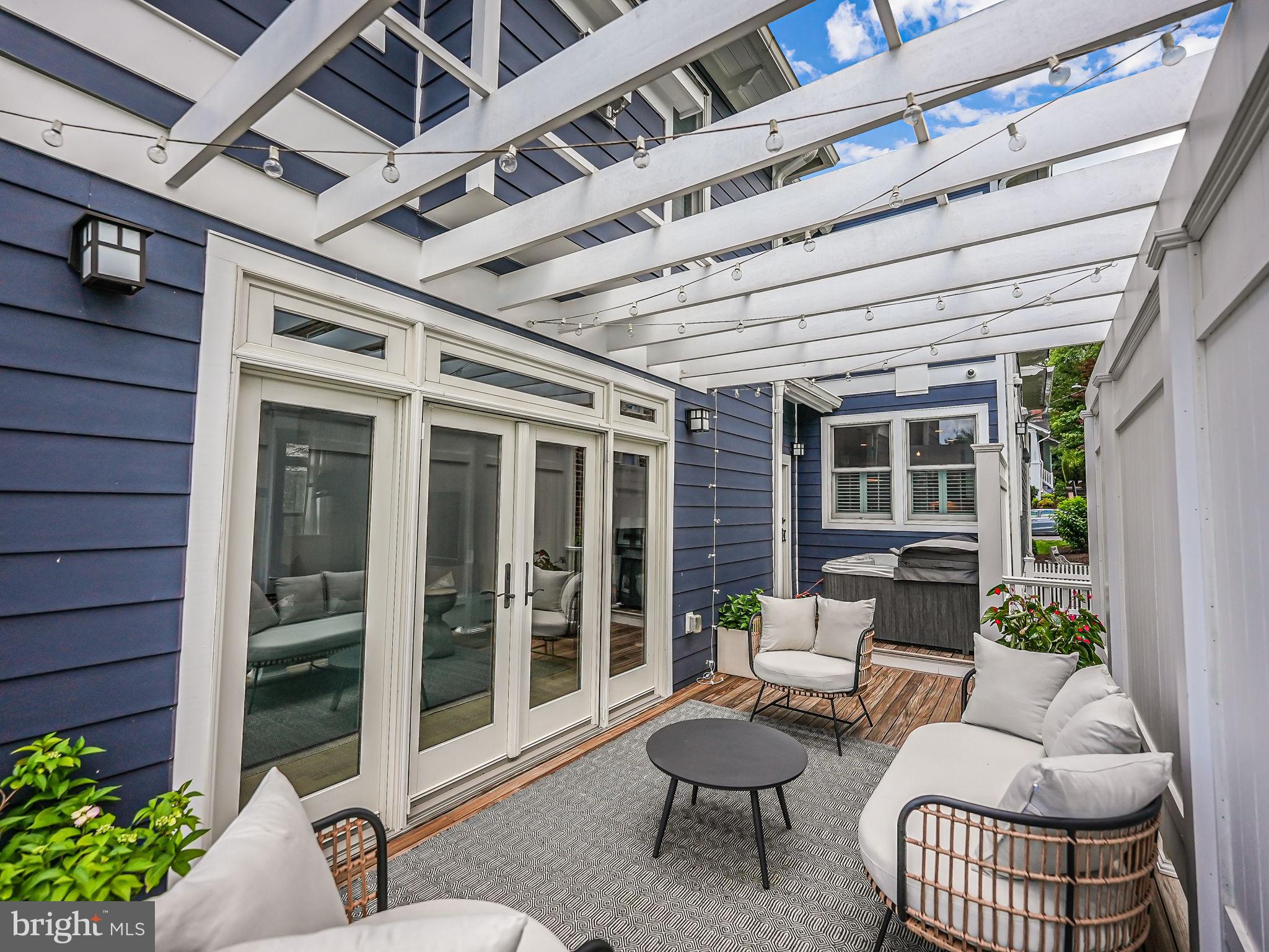 ROSEMONT PARK - Residential