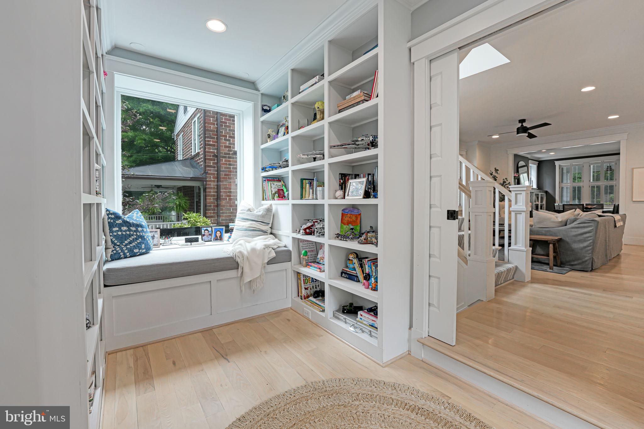 ROSEMONT PARK - Residential