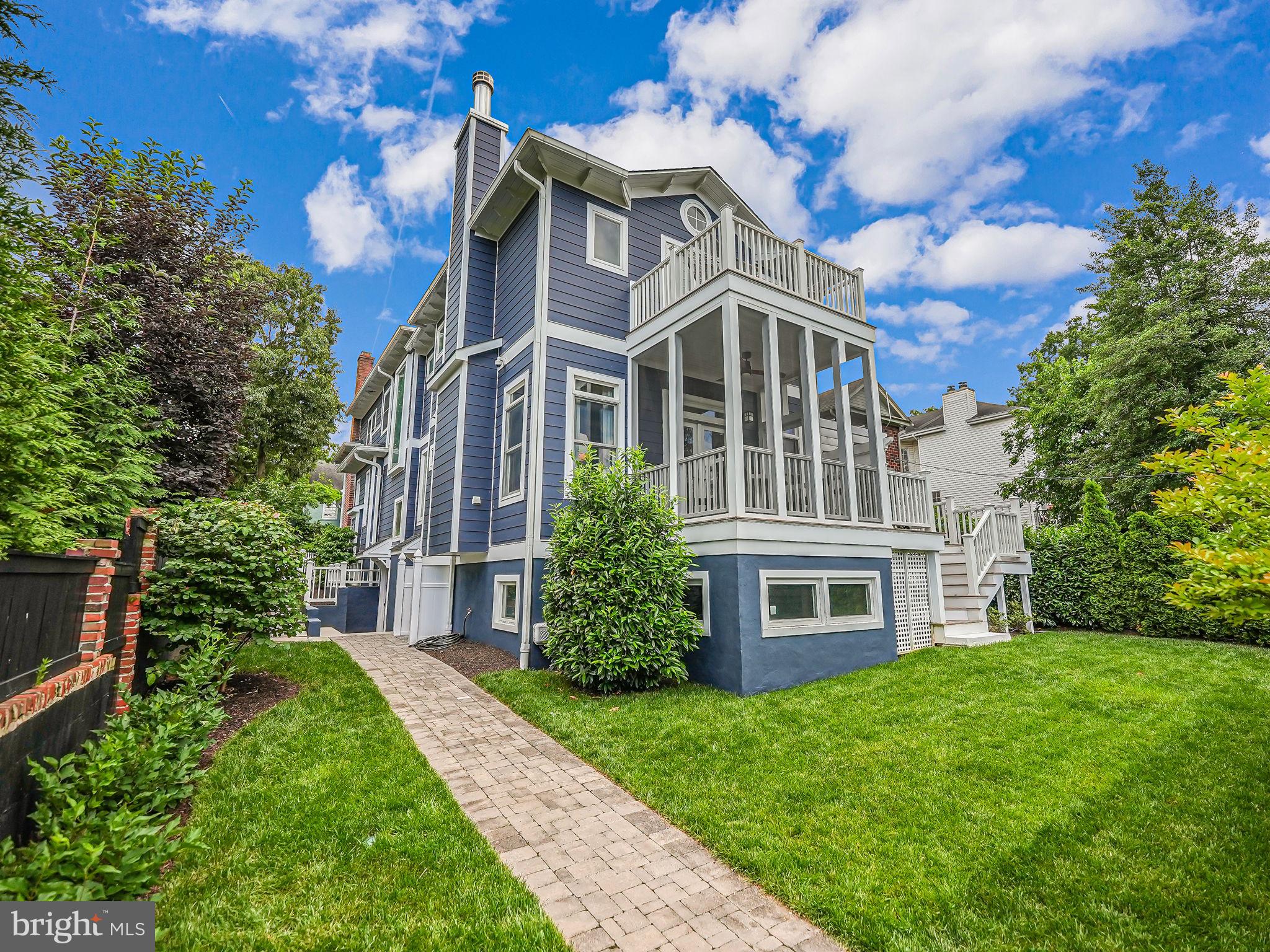 ROSEMONT PARK - Residential