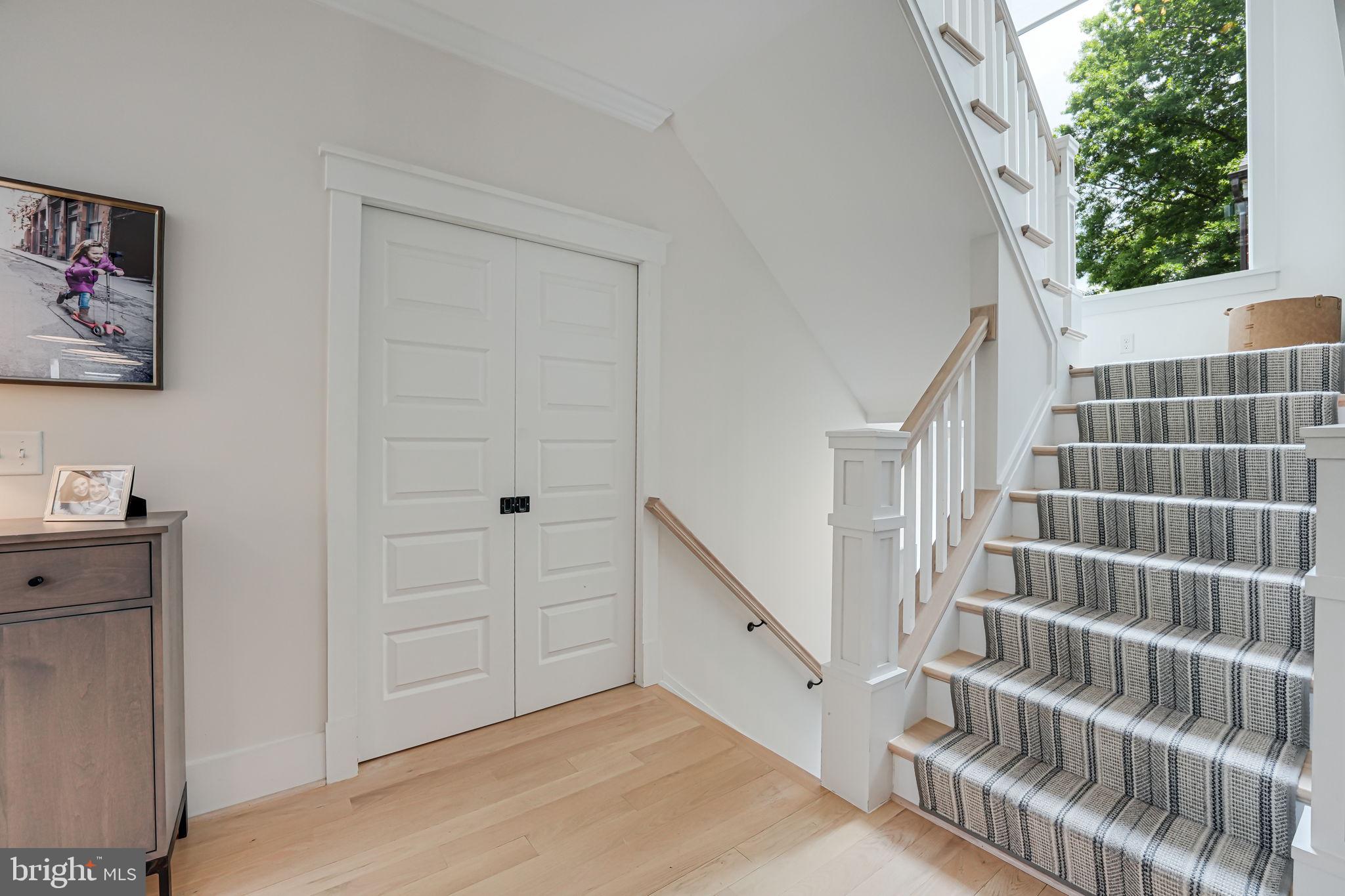 ROSEMONT PARK - Residential