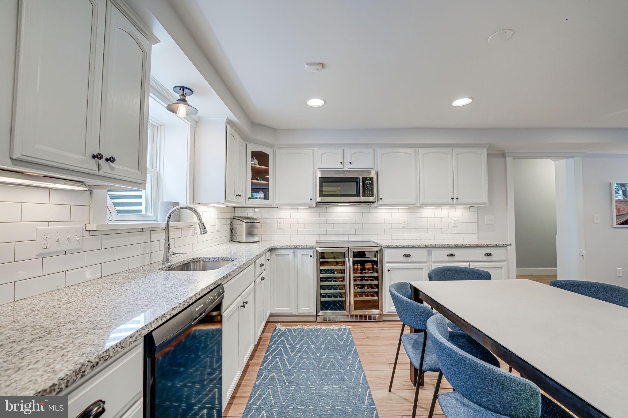 ROSEMONT PARK - Residential