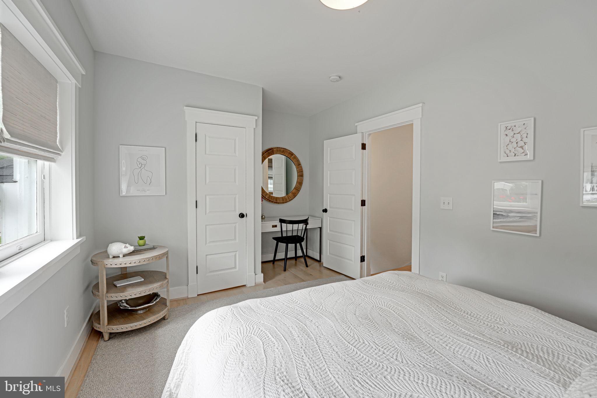 ROSEMONT PARK - Residential