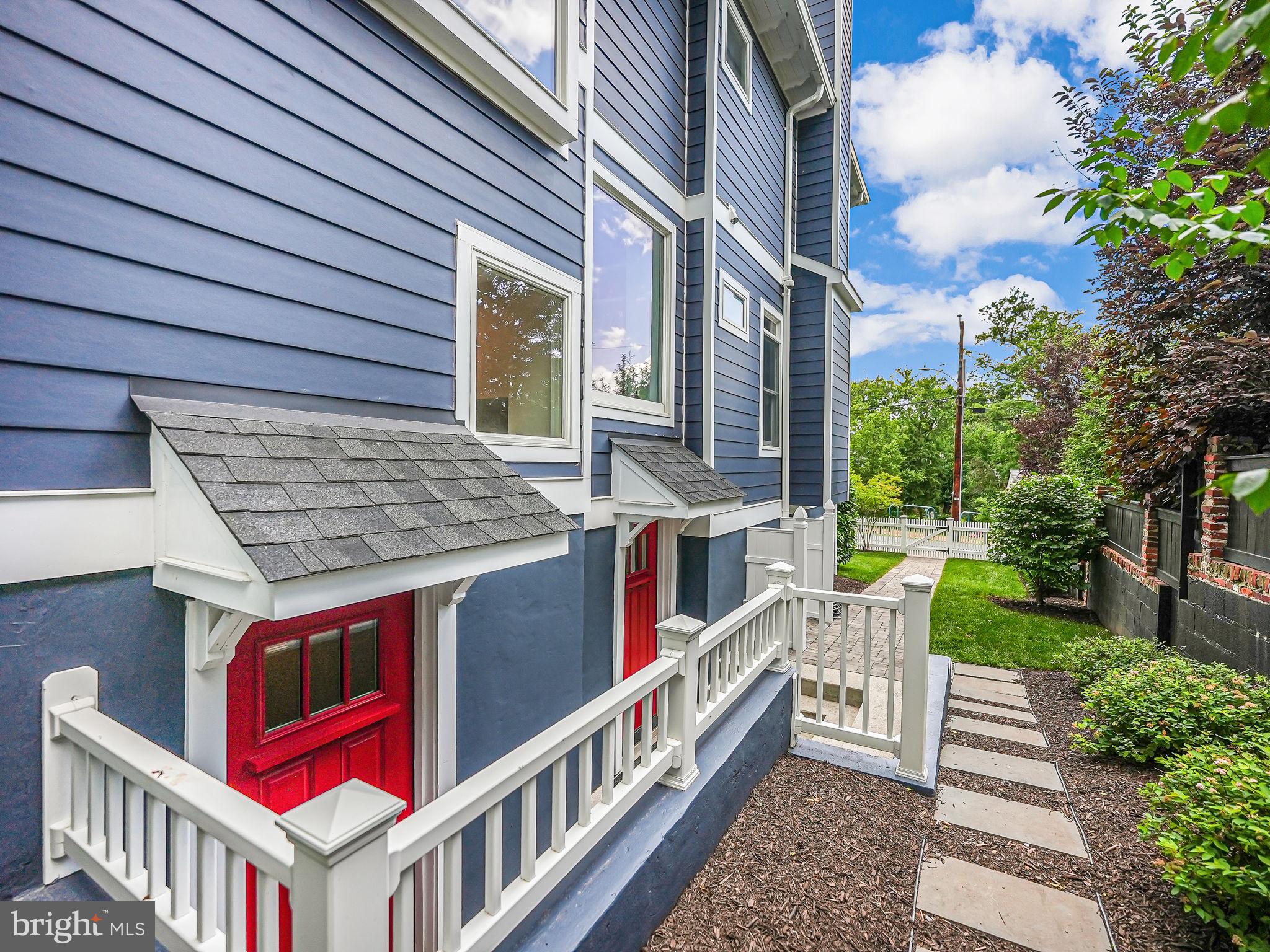 ROSEMONT PARK - Residential