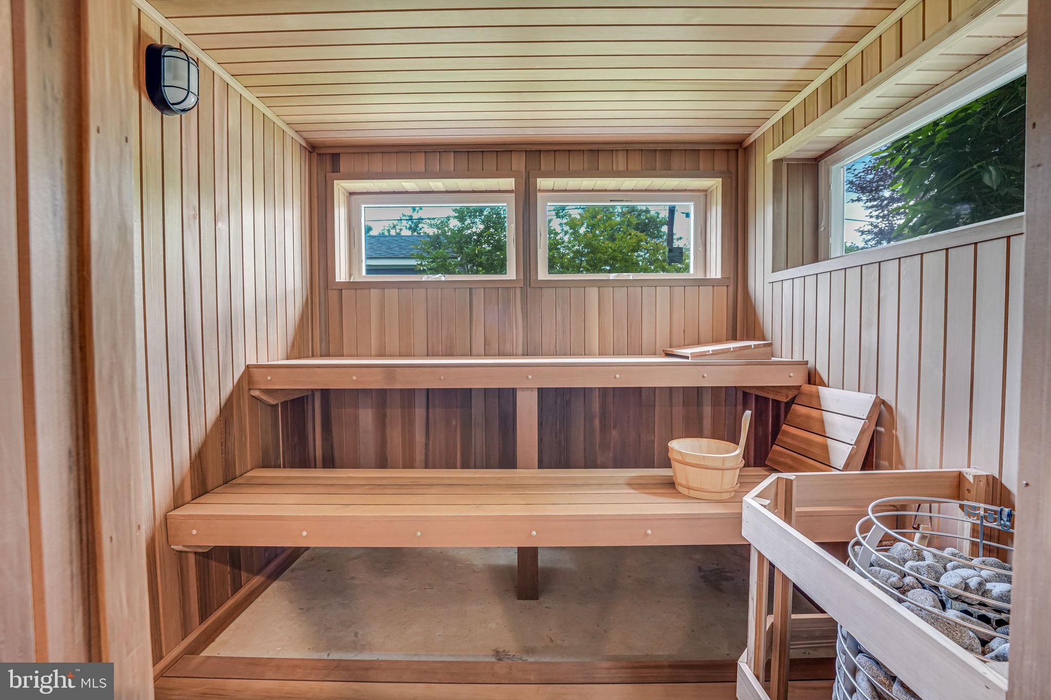 ROSEMONT PARK - Residential