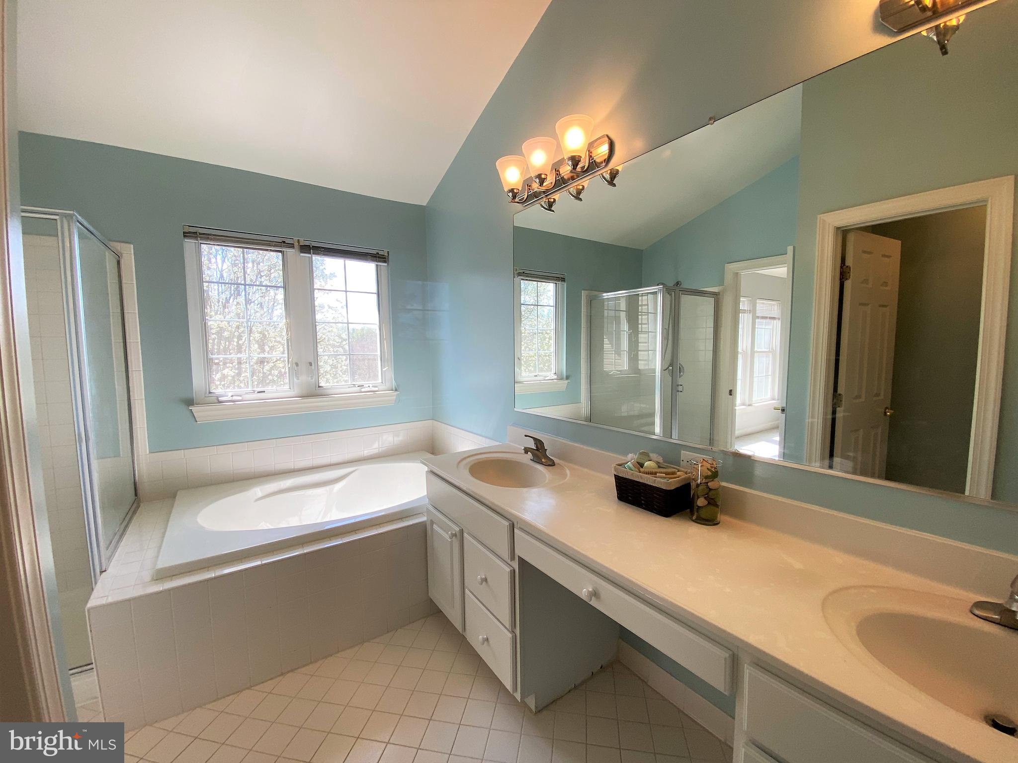 WILLOWS OF POTOMAC - Residential Lease