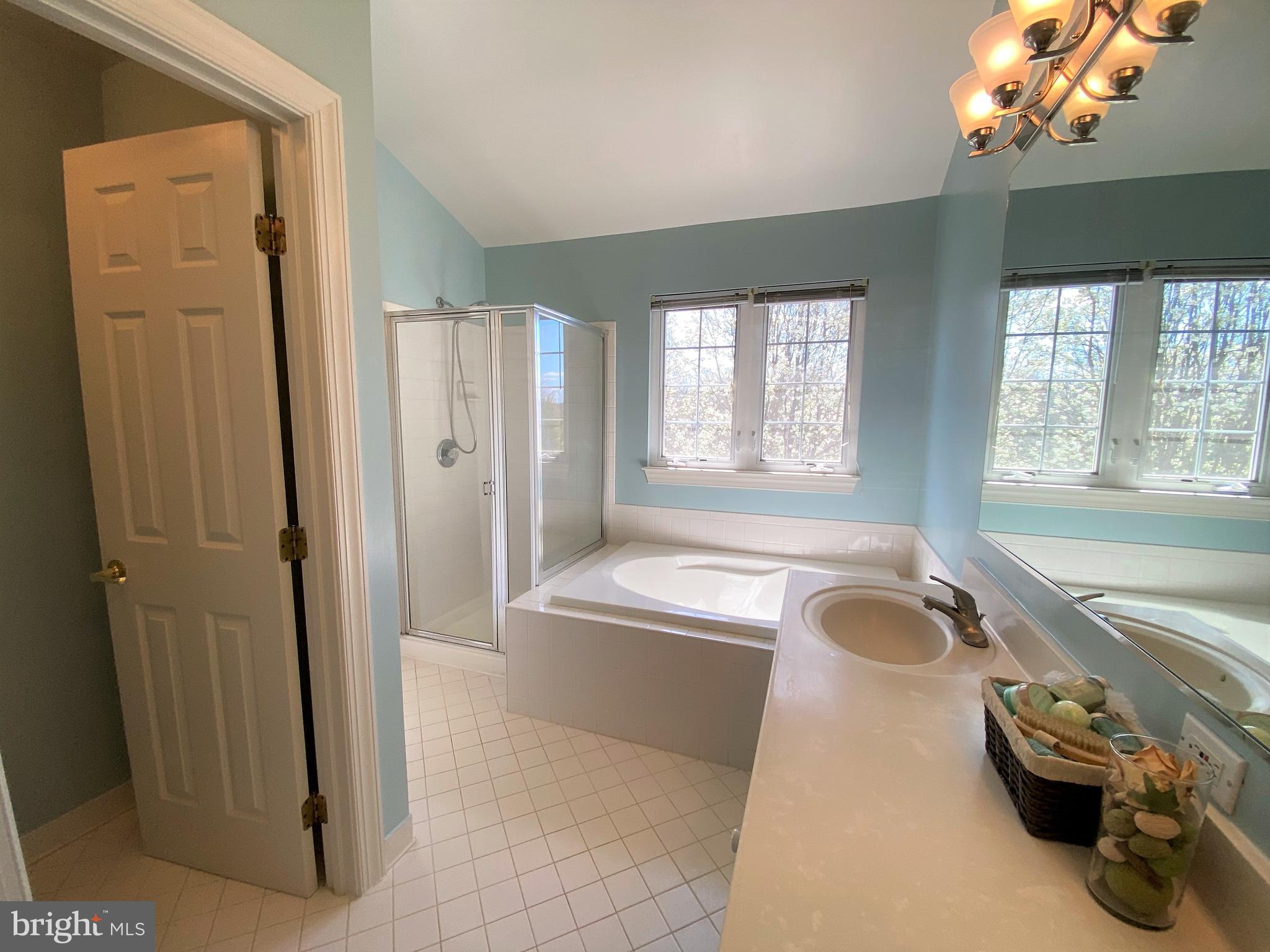 WILLOWS OF POTOMAC - Residential Lease