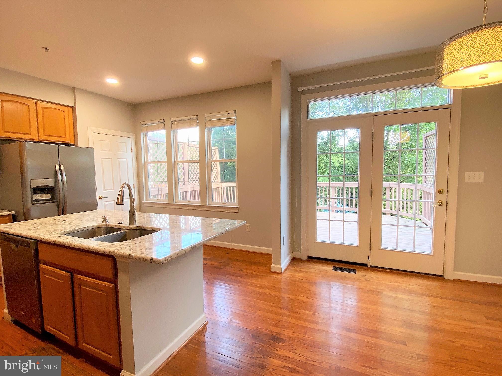 WILLOWS OF POTOMAC - Residential Lease