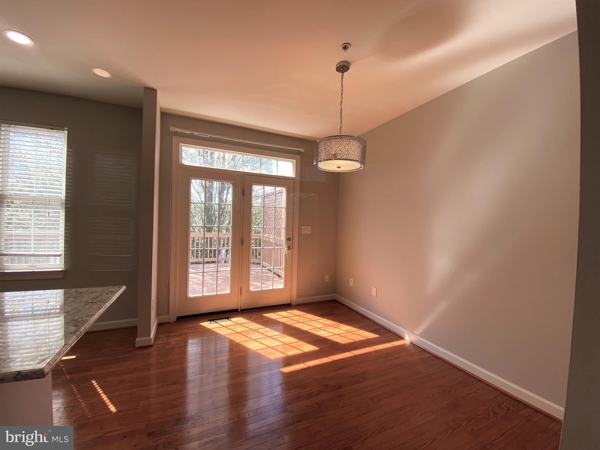 WILLOWS OF POTOMAC - Residential Lease