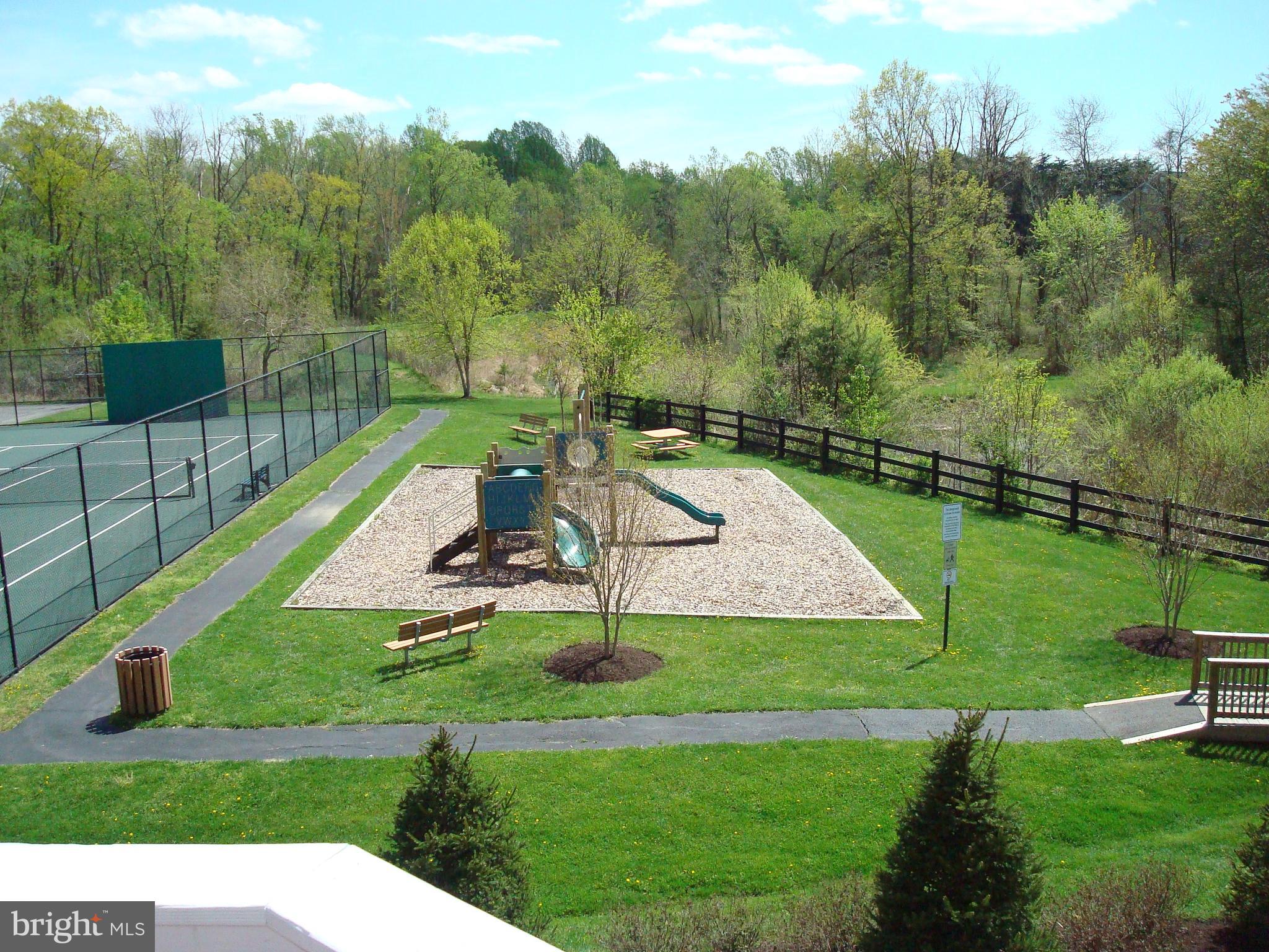 WILLOWS OF POTOMAC - Residential Lease