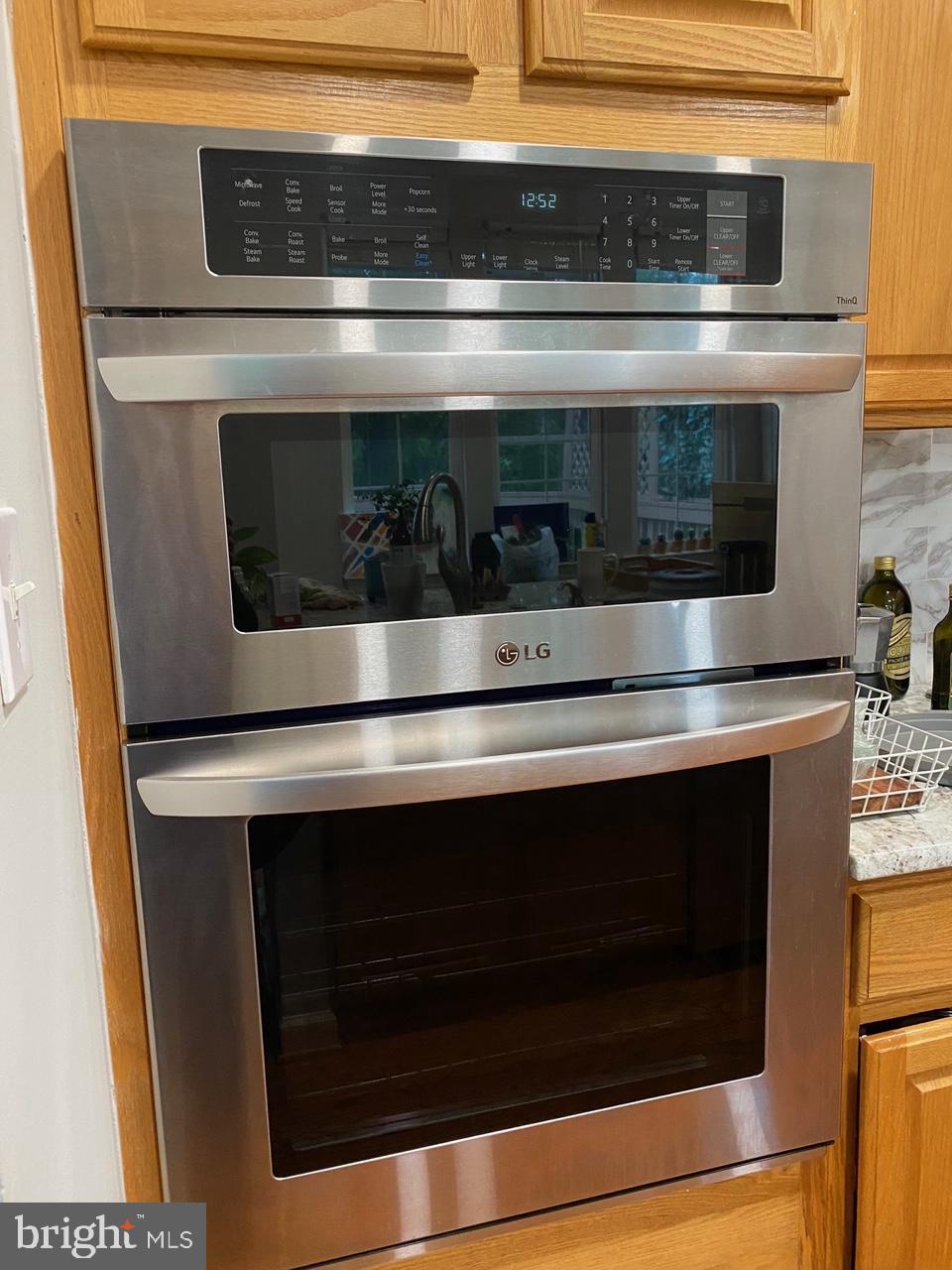 WILLOWS OF POTOMAC - Residential Lease