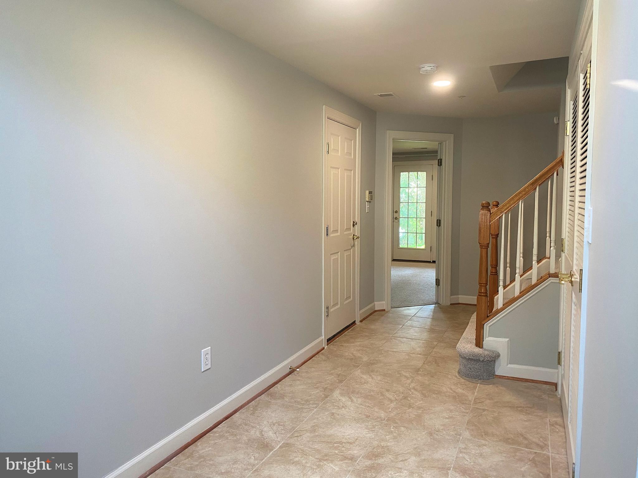 WILLOWS OF POTOMAC - Residential Lease