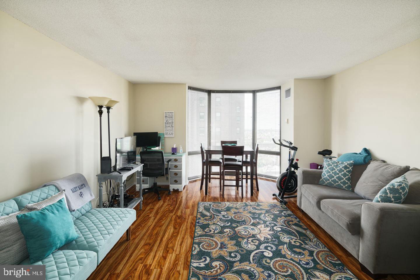 2018 WALNUT STREET 32 17F