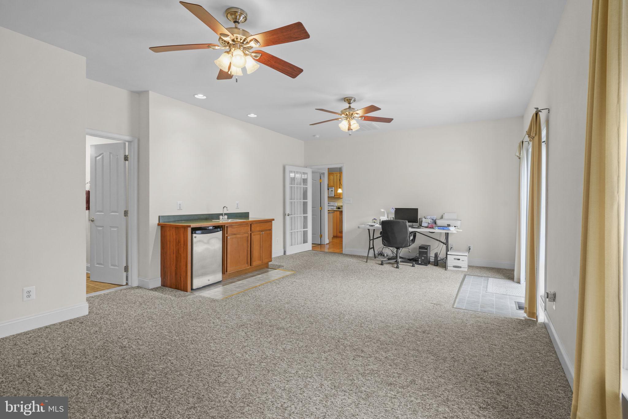 ROUSBY HALL WOODS - Residential