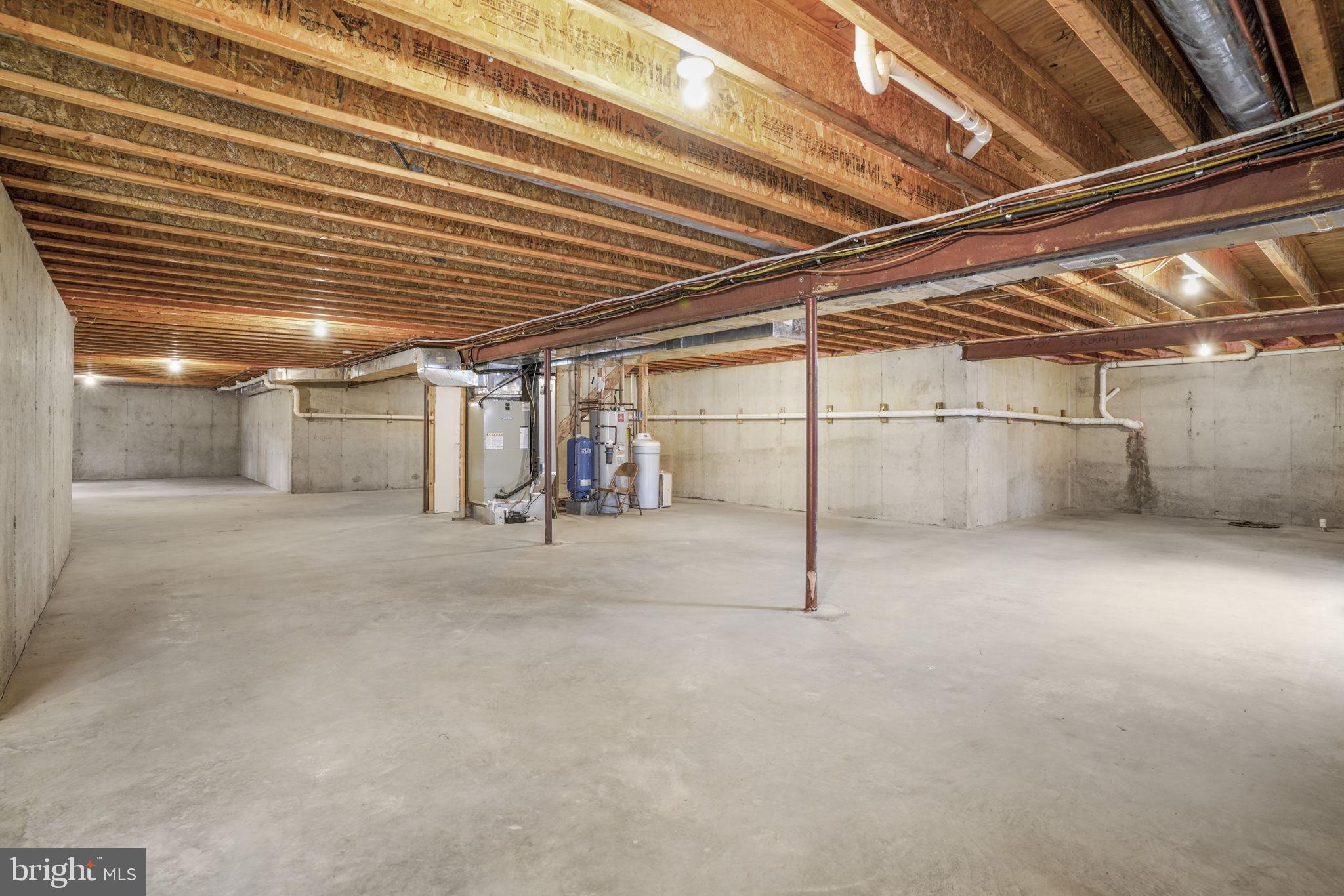 ROUSBY HALL WOODS - Residential