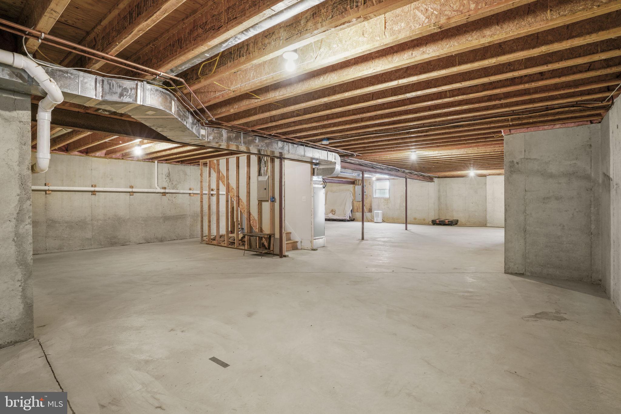 ROUSBY HALL WOODS - Residential