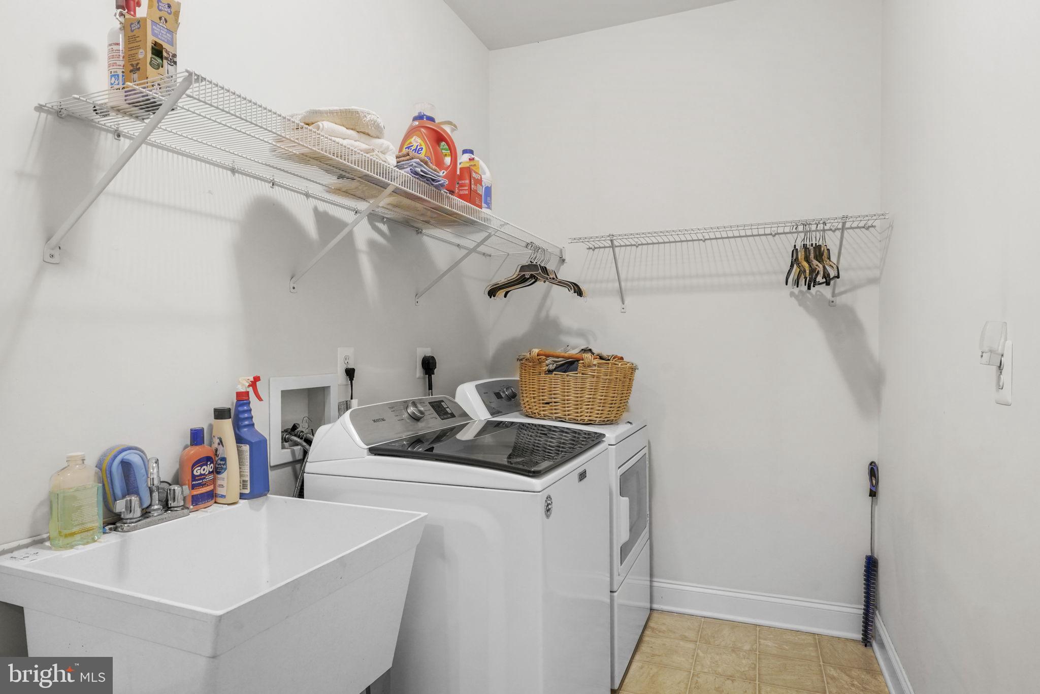 ROUSBY HALL WOODS - Residential