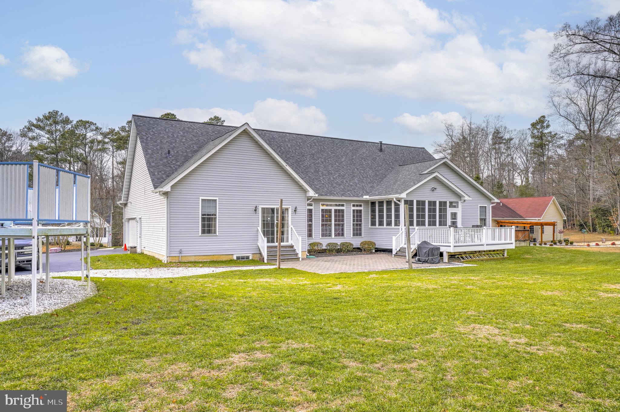 ROUSBY HALL WOODS - Residential