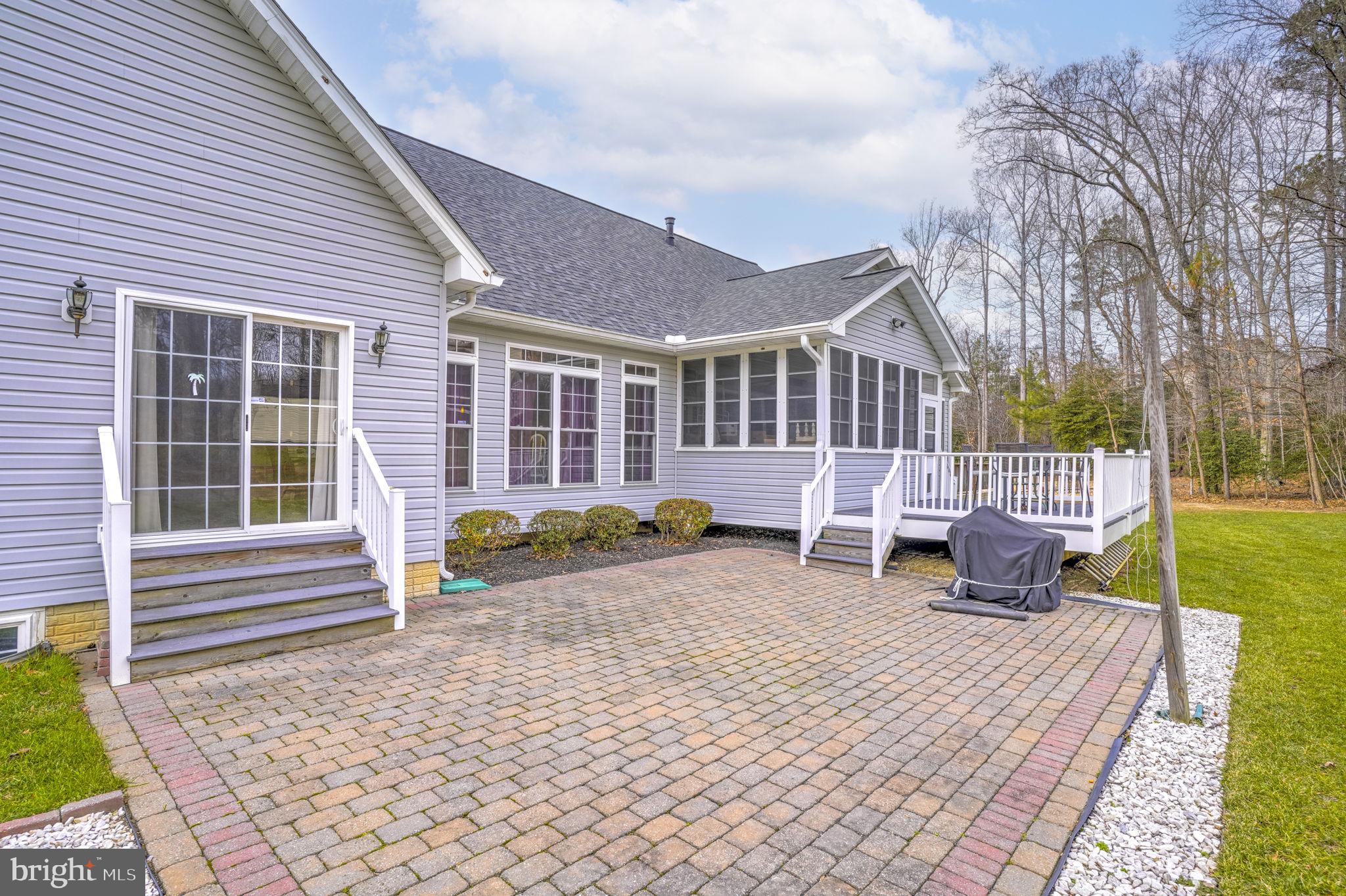 ROUSBY HALL WOODS - Residential