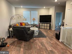 TUSCARORA CREEK - Residential Lease