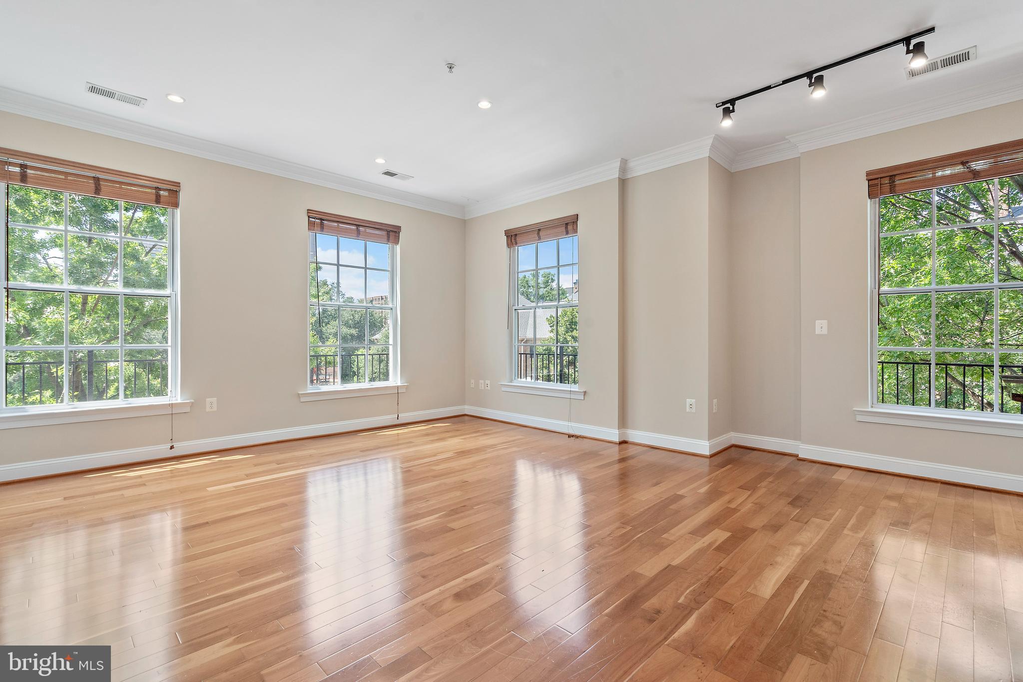 ABINGDON ROW - Residential