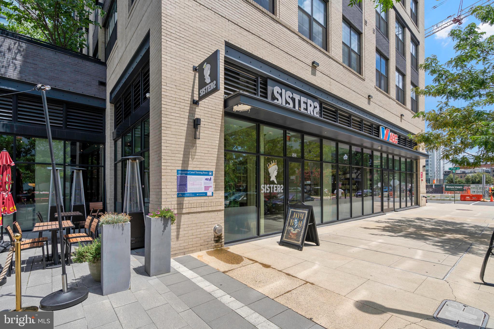 ABINGDON ROW - Residential