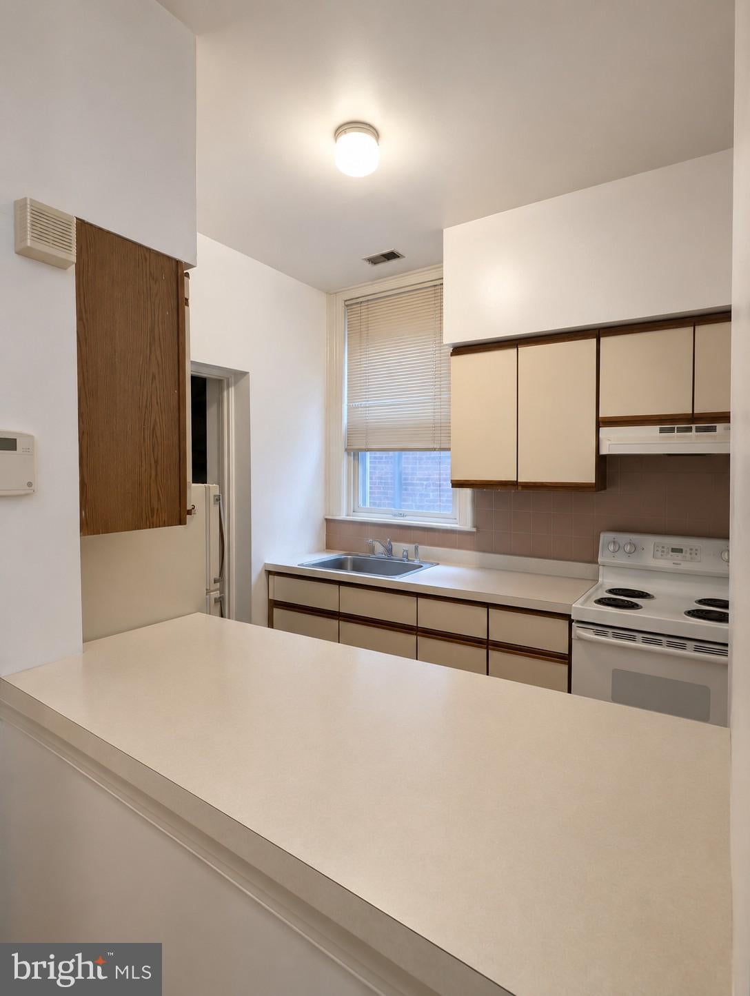 2826 POPLAR STREET UNIT 2