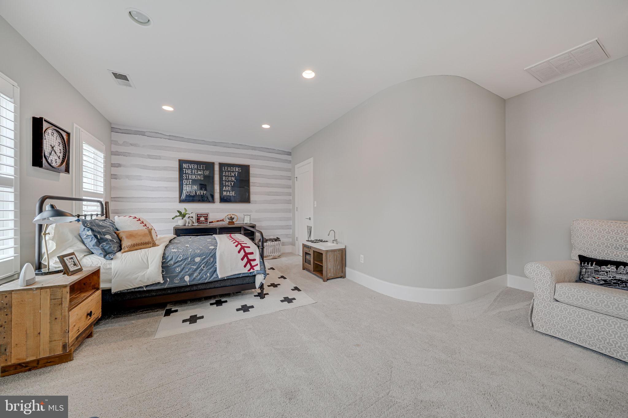 WEST VIENNA WOODS - Residential