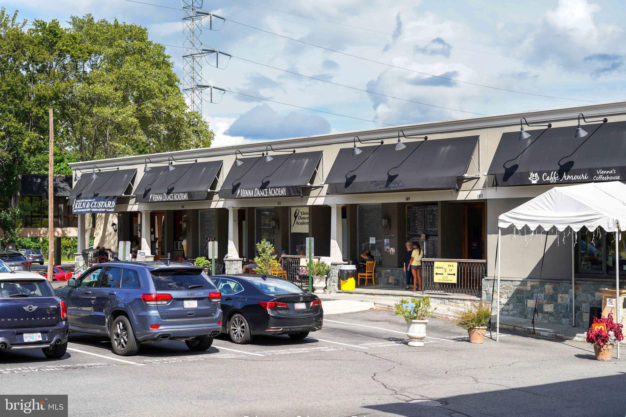 WEST VIENNA WOODS - Residential