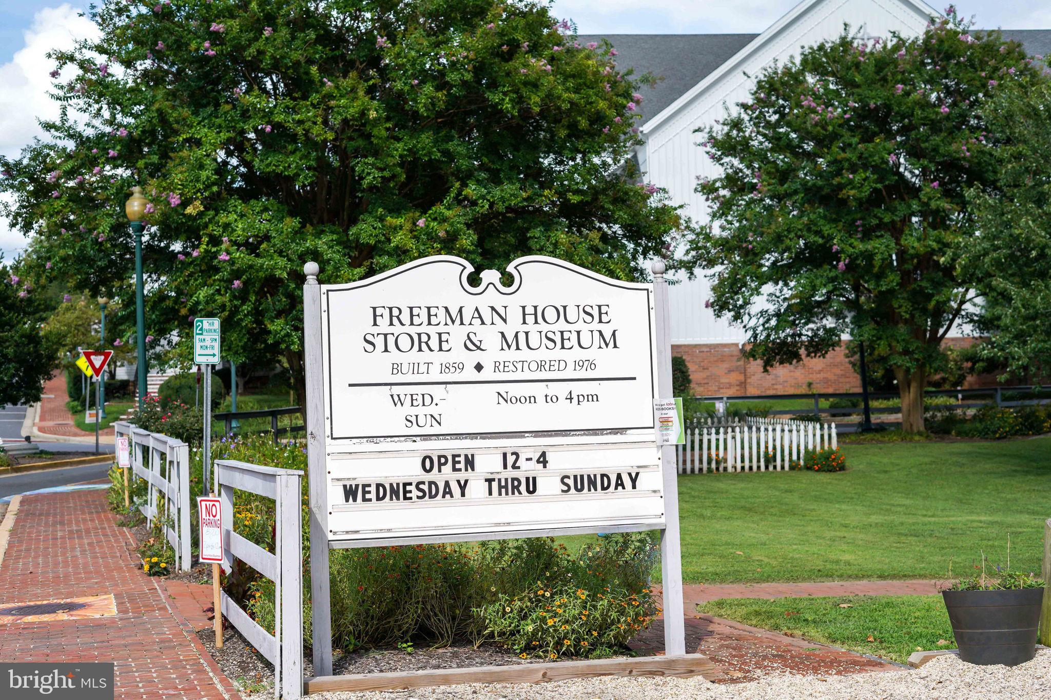 WEST VIENNA WOODS - Residential