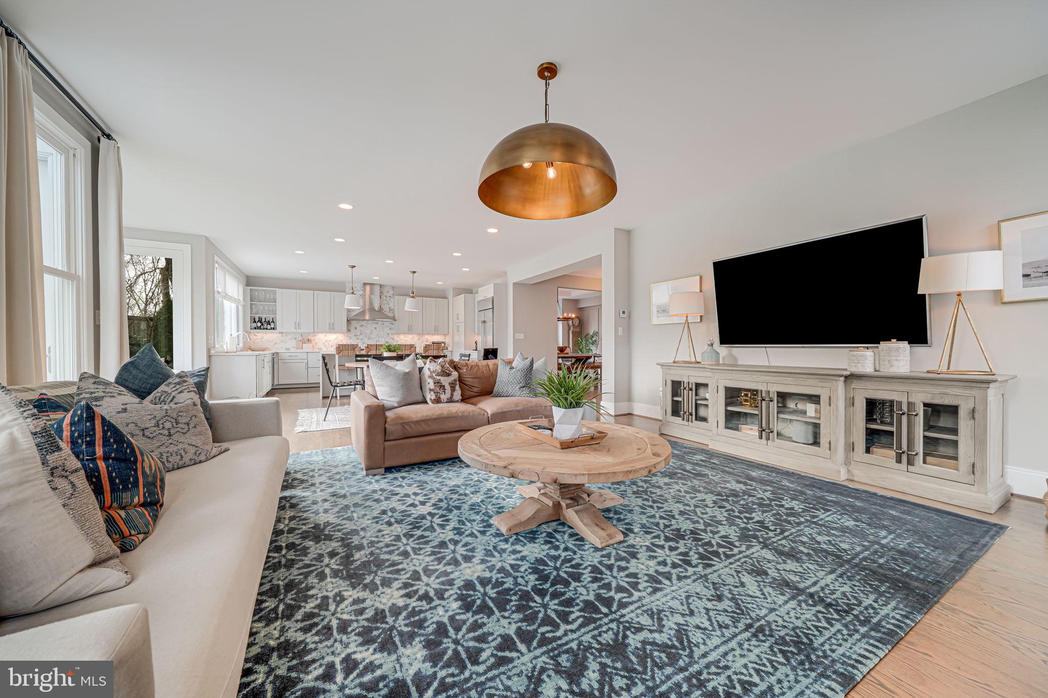 WEST VIENNA WOODS - Residential