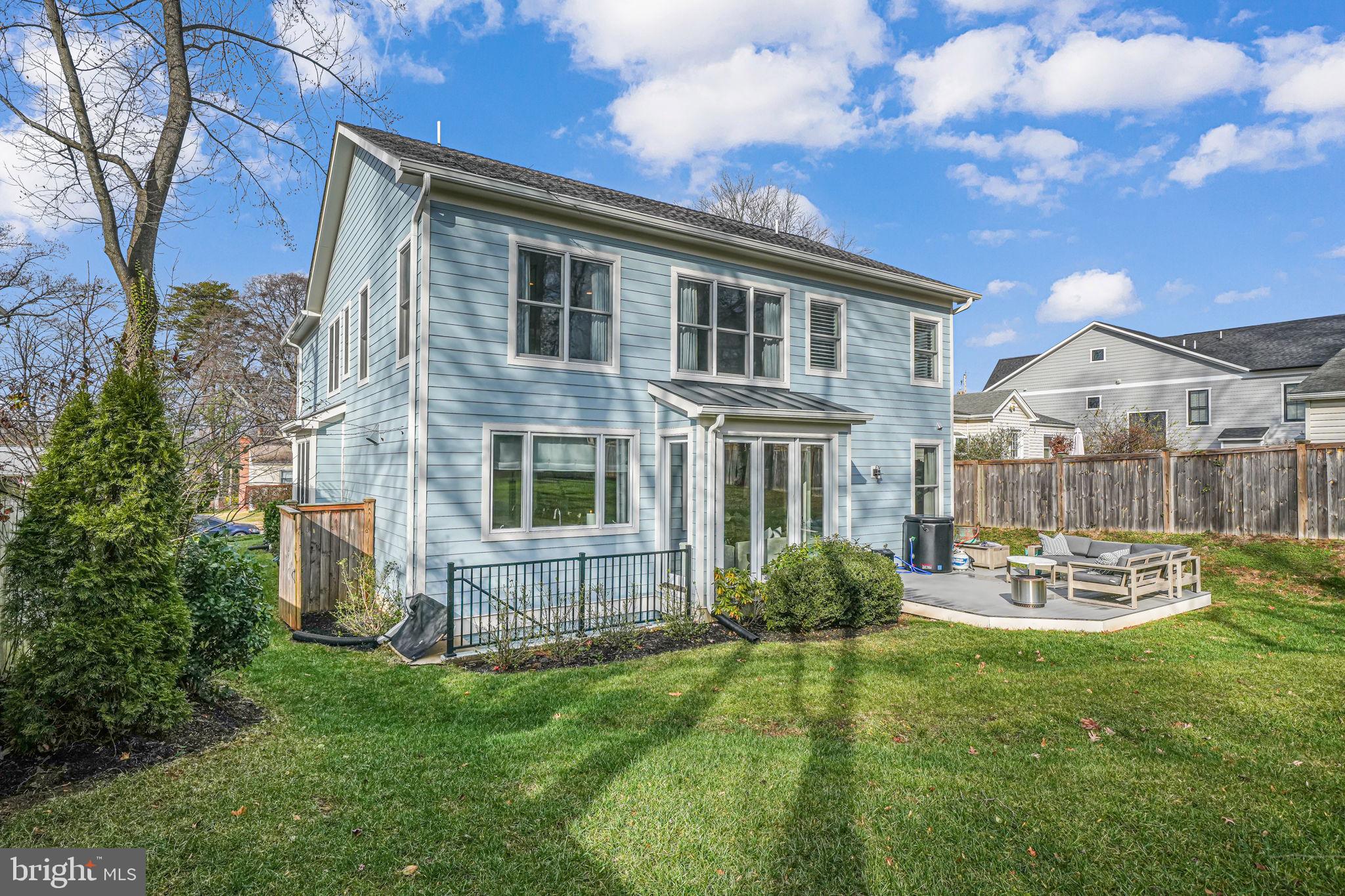 WEST VIENNA WOODS - Residential