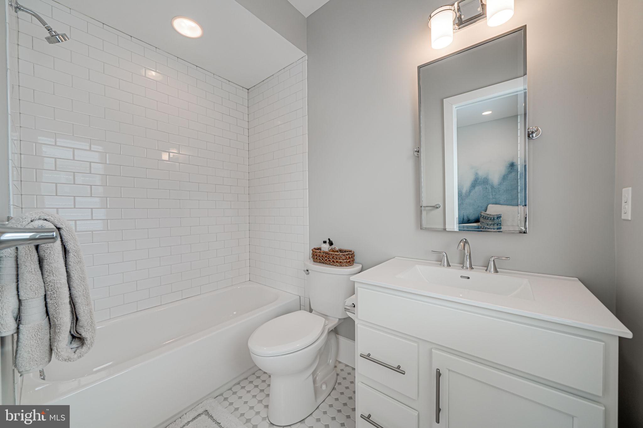 WEST VIENNA WOODS - Residential