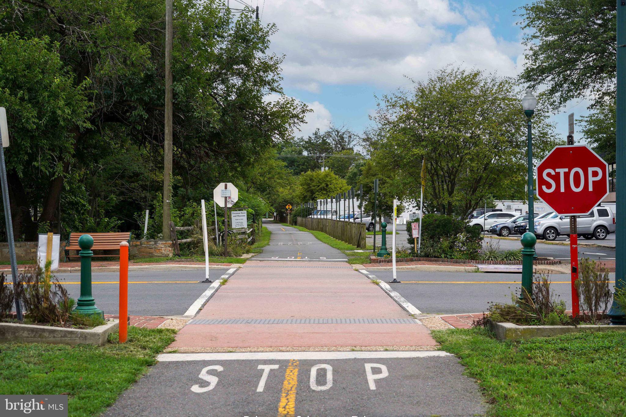 WEST VIENNA WOODS - Residential