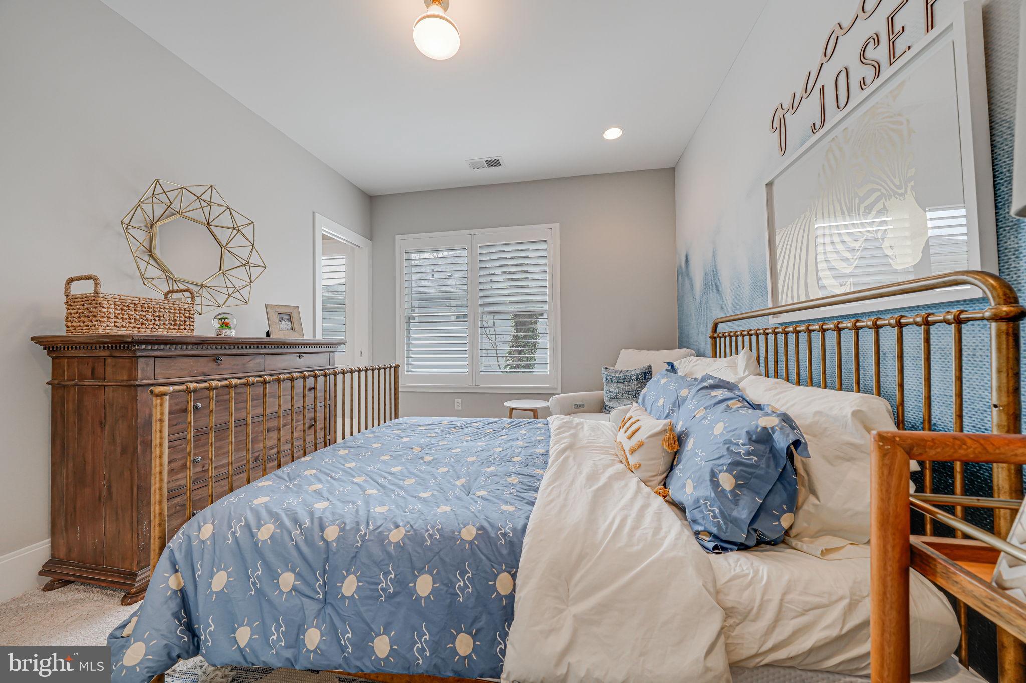 WEST VIENNA WOODS - Residential