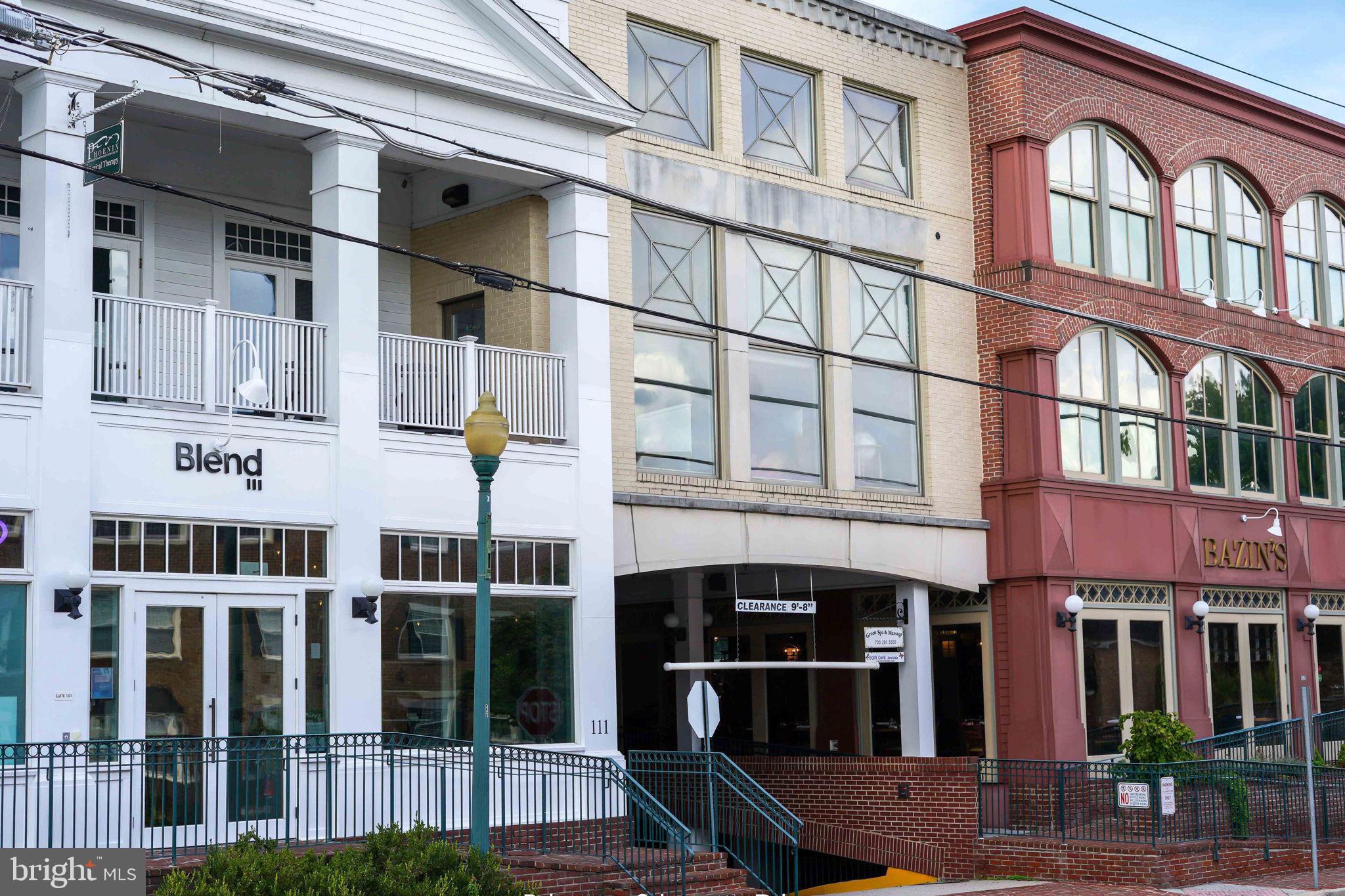 WEST VIENNA WOODS - Residential