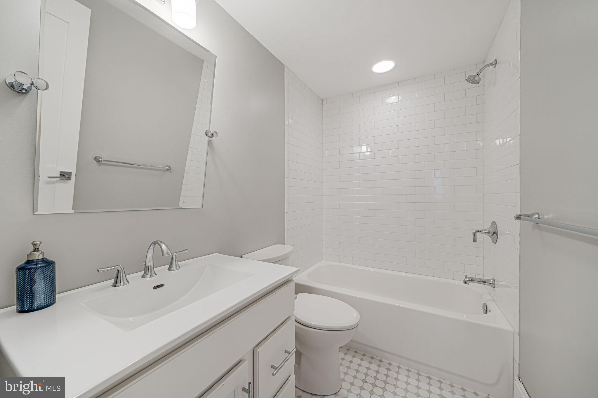 WEST VIENNA WOODS - Residential