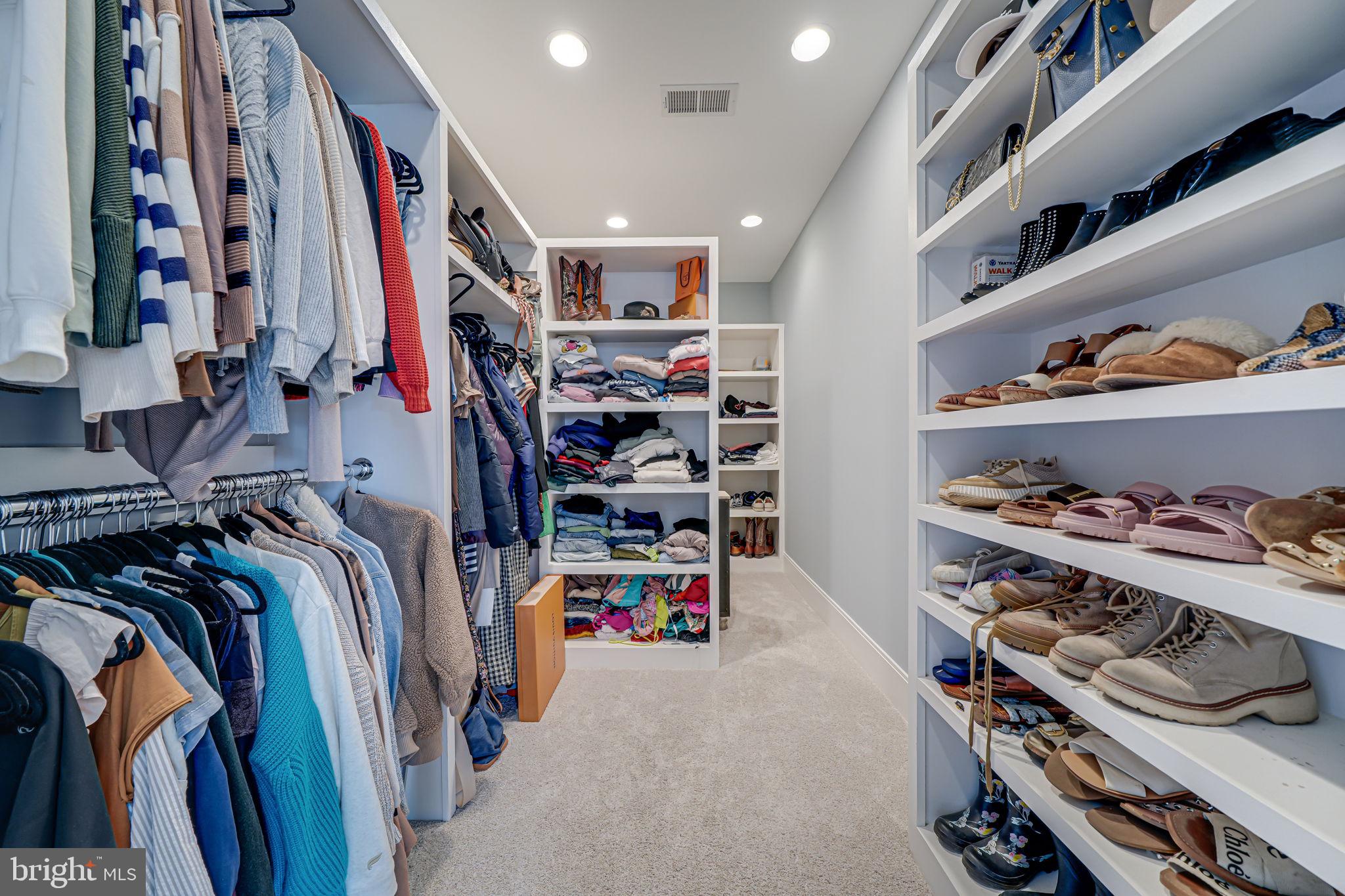 WEST VIENNA WOODS - Residential